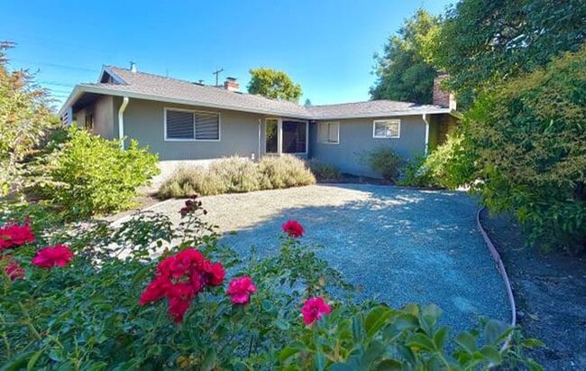 Photo - Great Location 3 BD, 2.5 BA in Pleasant Hill With Garage