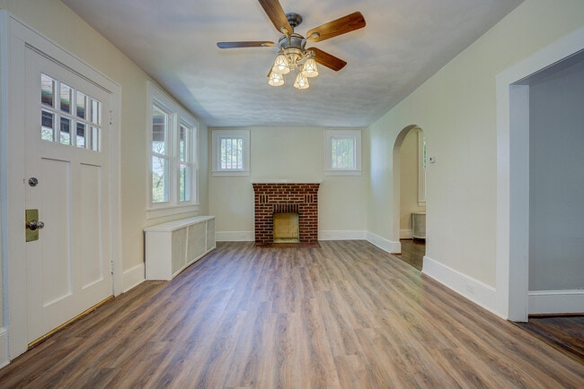 Photo - 1414 Hamilton Terrace SE