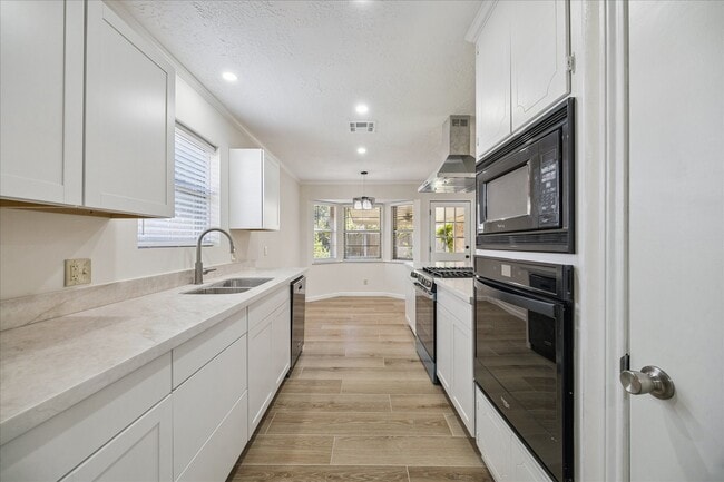 Photo - 9631 Philmont Dr