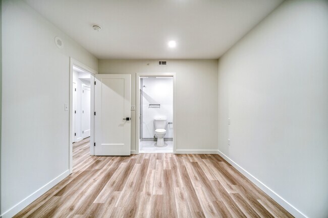 Photo - 5415-5415 Cogswell St Unit 606