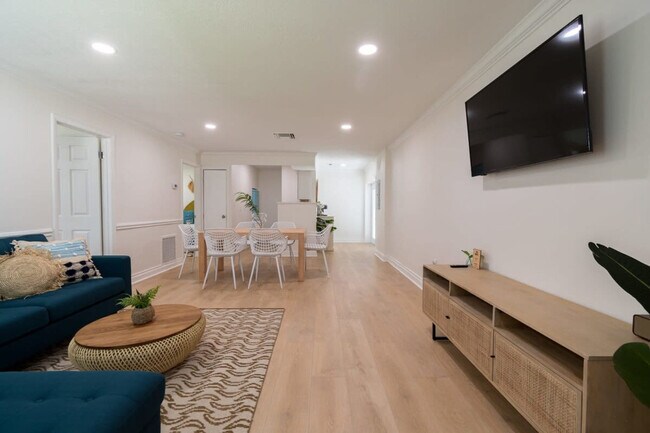 Photo - 402 S Orlando Ave Unit ID1044353P