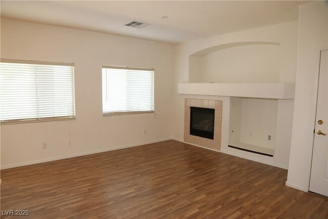 Photo - 2505 April Breeze Ln