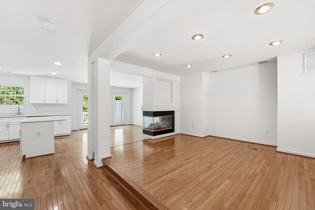 Photo - 2709 Baronhurst Dr