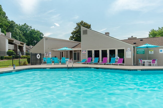 Devonwood Apartment Homes
