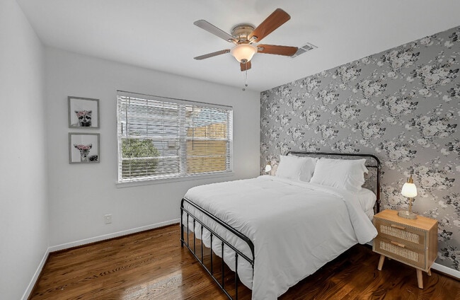 Secondary bedroom - 5415 Carew St