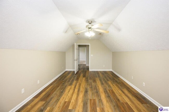 Photo - 122 W Donna Reed Blvd