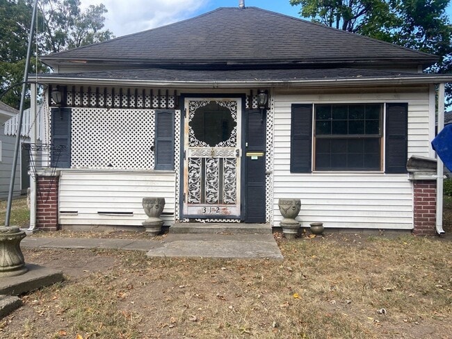 Building Photo - 312 W Martin St