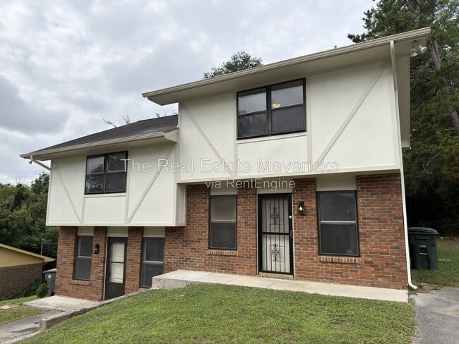 Building Photo - 2318 Green Forest Dr