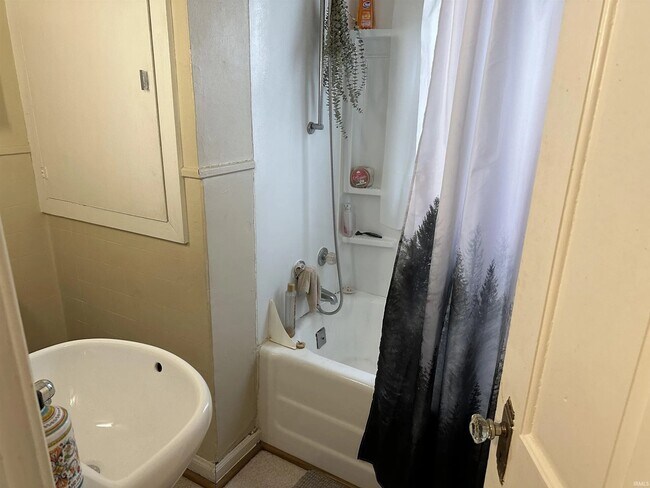 Photo - 1401 N Linden St Unidad 1403