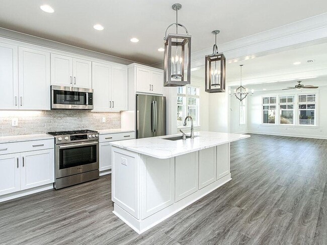 Photo - 36 Sandlefoot Ln