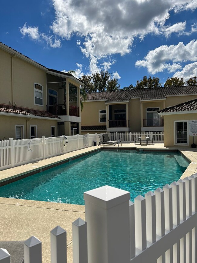 Photo - 692 Seabrook Ct