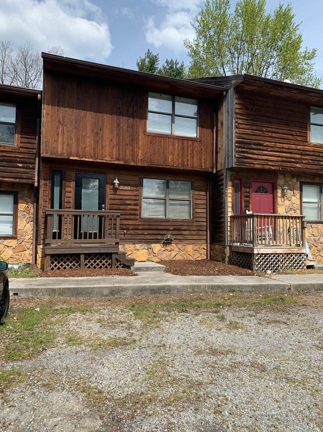 Photo - 2582 Townhouse St