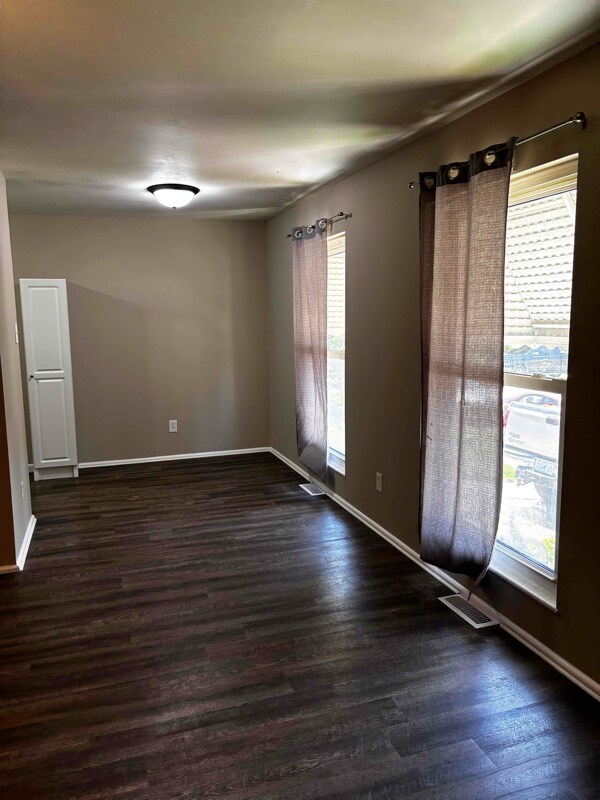 Photo - 3738 Dixie Dr