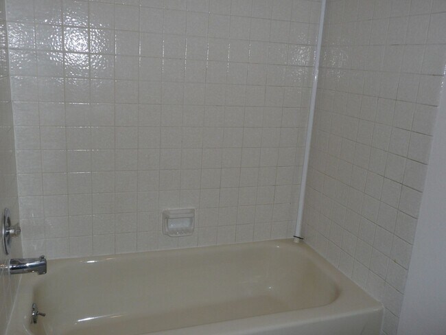 Photo - Independence Park 2bed two story washer & ...