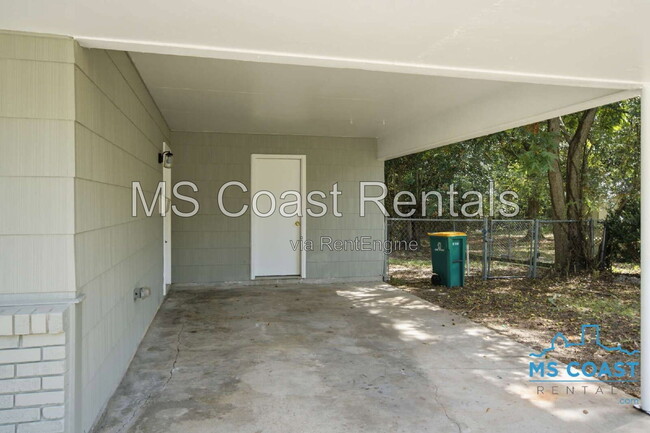 Photo - 105 N Ida Ln