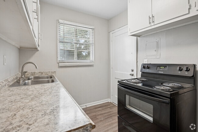 2BR. 1BA - 1,100SF - Kitchen - The Oaks at Anderson Apartments