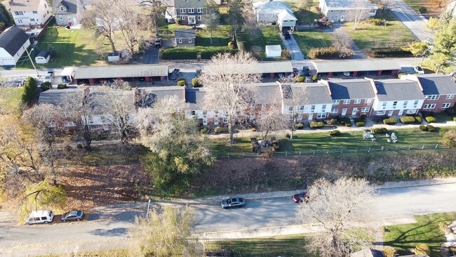 Photo - 339 E Walnut St