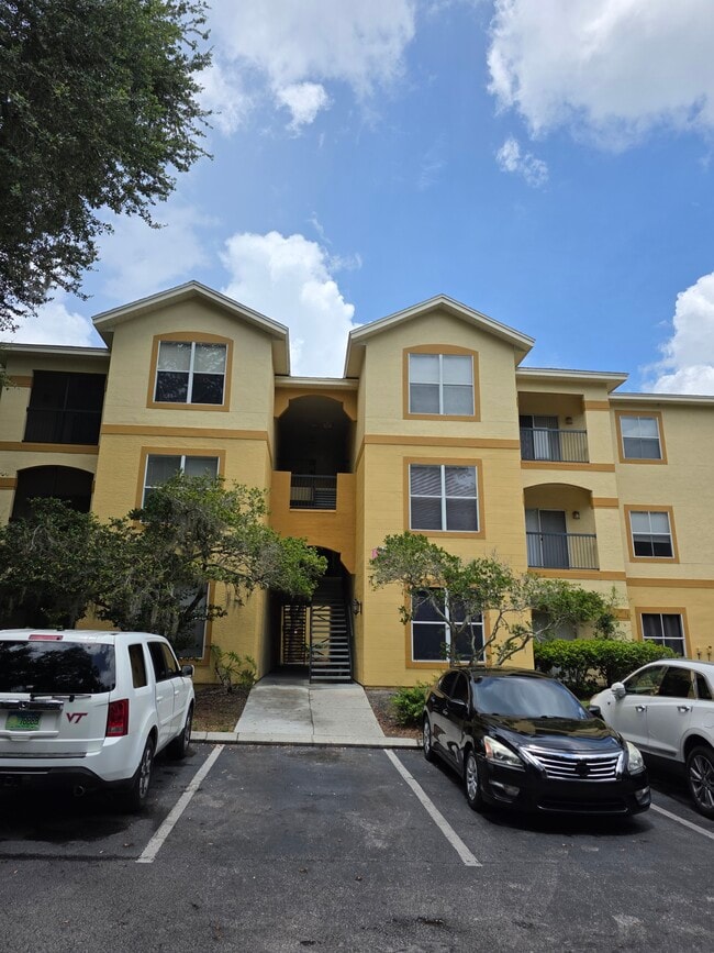 Building Photo - 5610 Pinnacle Heights Cir Unit 109