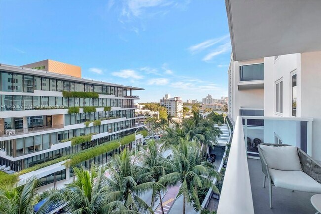 2301 Collins Ave Unit 634