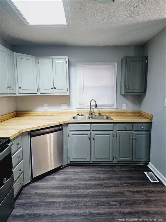 Photo - 1121 Lake Stone Pl