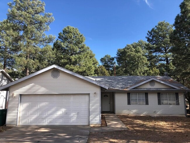 271 S 16th Ave