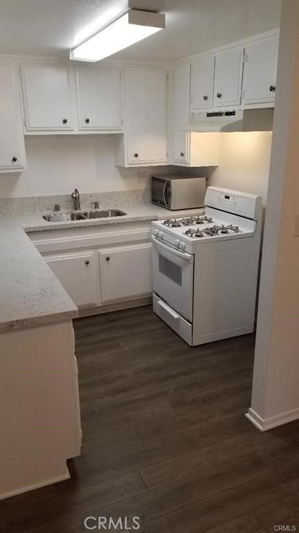 Photo - 3050 S Bristol St Unidad 9D