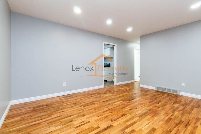 Photo - Beautiful Ranch In Plymouth 1 MONTH FREE RENT!!