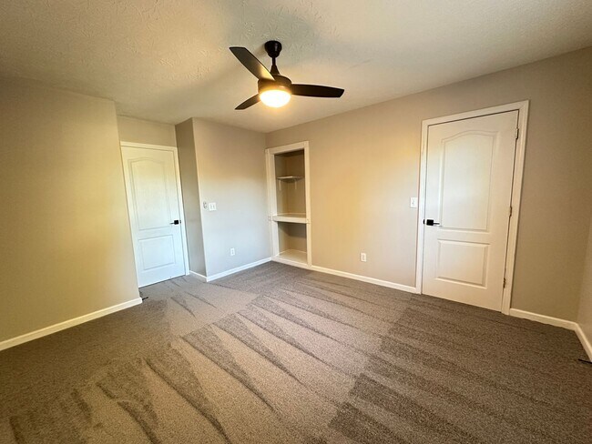 121 Blue Heron Pl