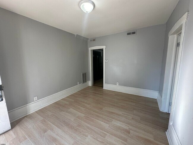 Photo - 1421 Drexel Ave