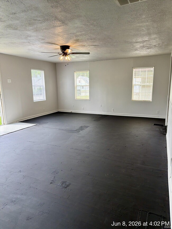 Photo - 1410 N Jay St