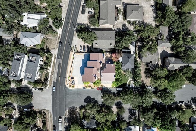 Photo - 1500 Woodlawn Blvd Unit 302