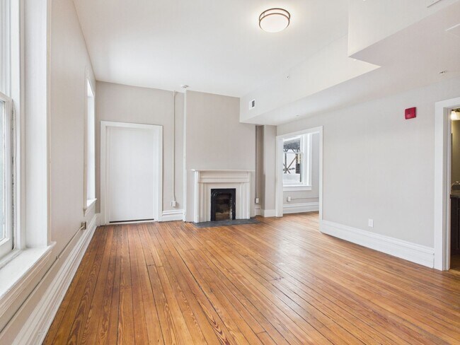 Photo - 7 E Franklin St Unit 8