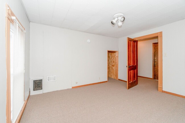 Photo - 515 1/2 Franklin St - Cedar Falls