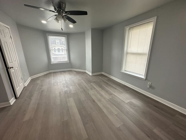 Photo - 529 Brinton St