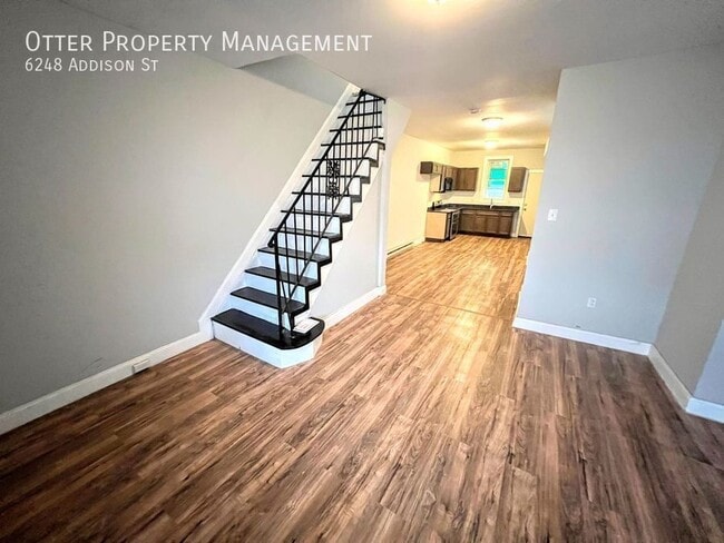 Photo - 6248 Addison St