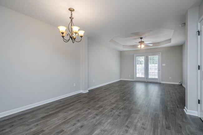 Photo - 119 Village Run