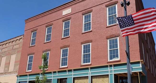 Building Photo - 400 S Superior St Unit Loft 202