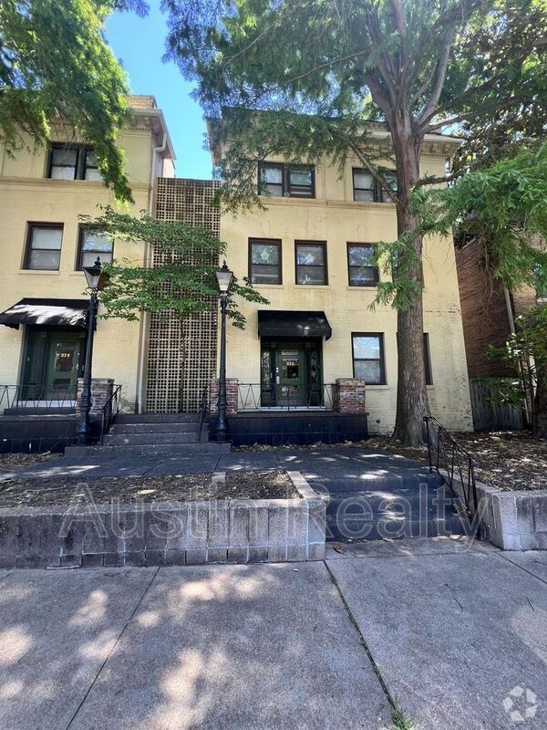 Building Photo - 322 N Newstead Ave Unit Apt. 3W