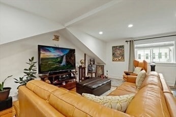 47 Julian St Unit 3