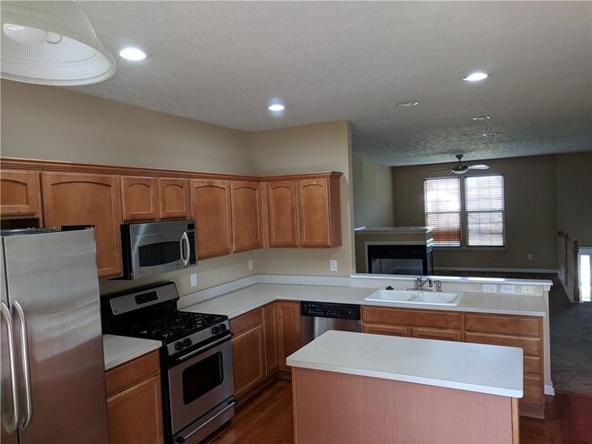 Photo - 13828 Willesden Cir