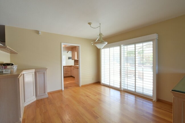 Photo - Well Maintained 3 Bedroom 2 Bath Home in Highly Desirable Saratoga Neighborhood!