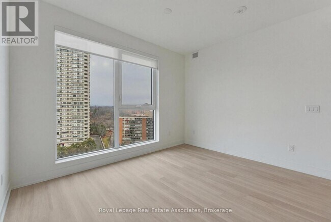 Photo - 25 Cordova Ave Unité 901