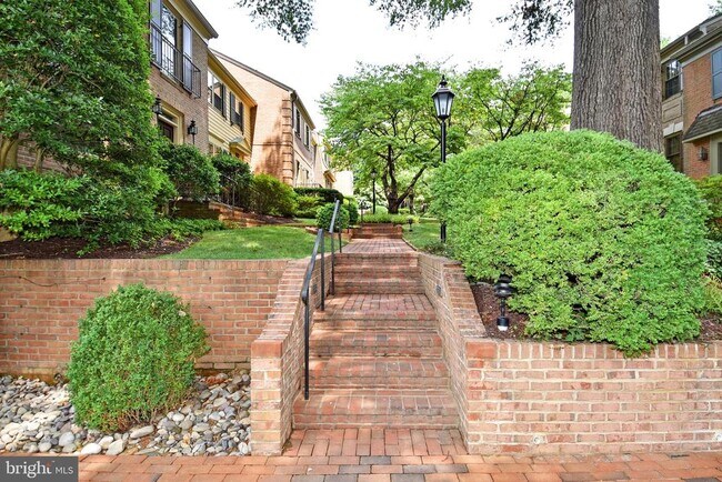 Photo - 5153 Westbard Ave