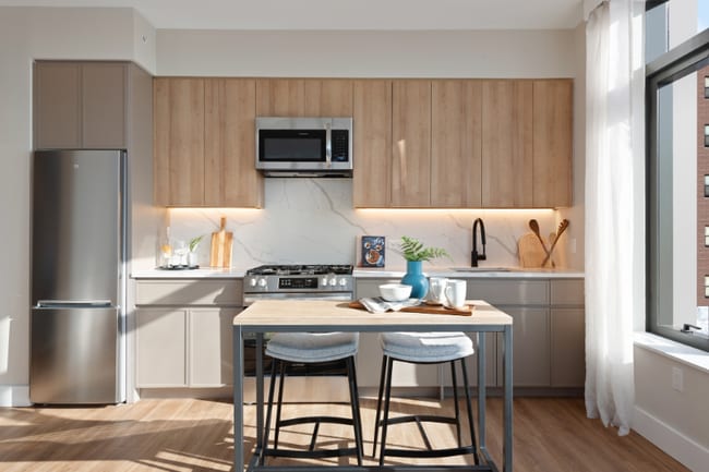 Photo - 2226 Cropsey Ave Unidad 1708