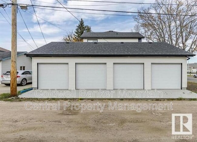 Photo - 10008-10162 162 St NW