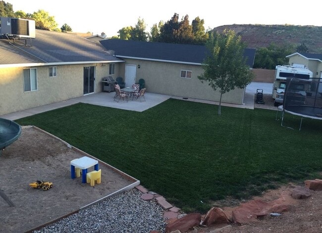 Photo - 1743 W Green Valley Ln