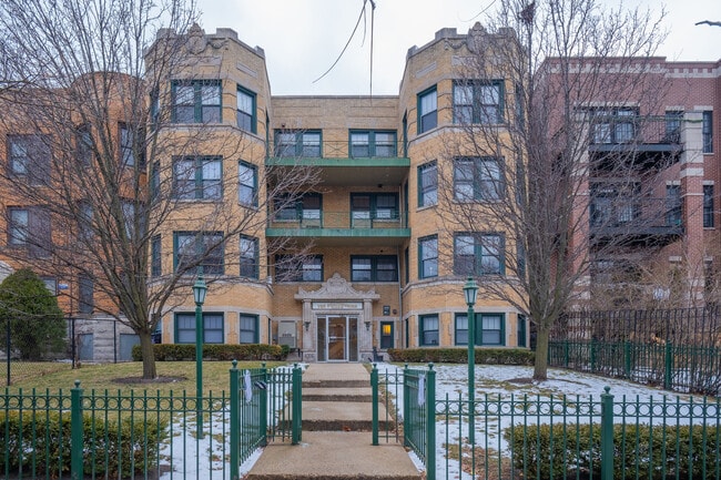 Building Photo - 4706 N Beacon St Unit 206 Rental