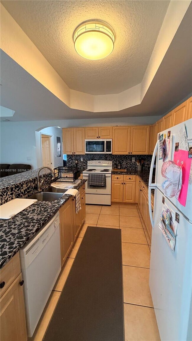 Photo - 10686 SW 8th St