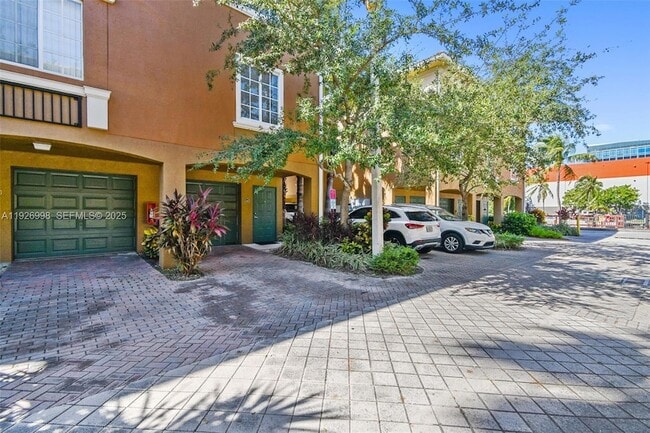 Photo - 2945 NE 185th St