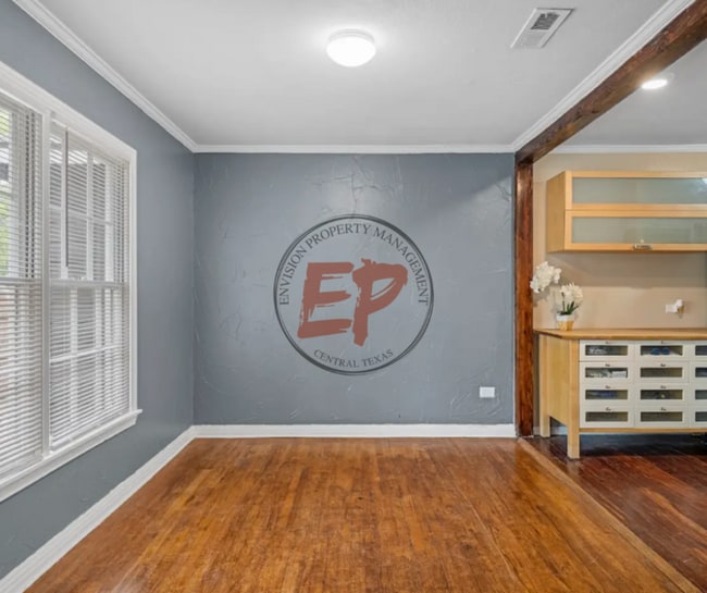 Photo - 3804 Parkwood St House